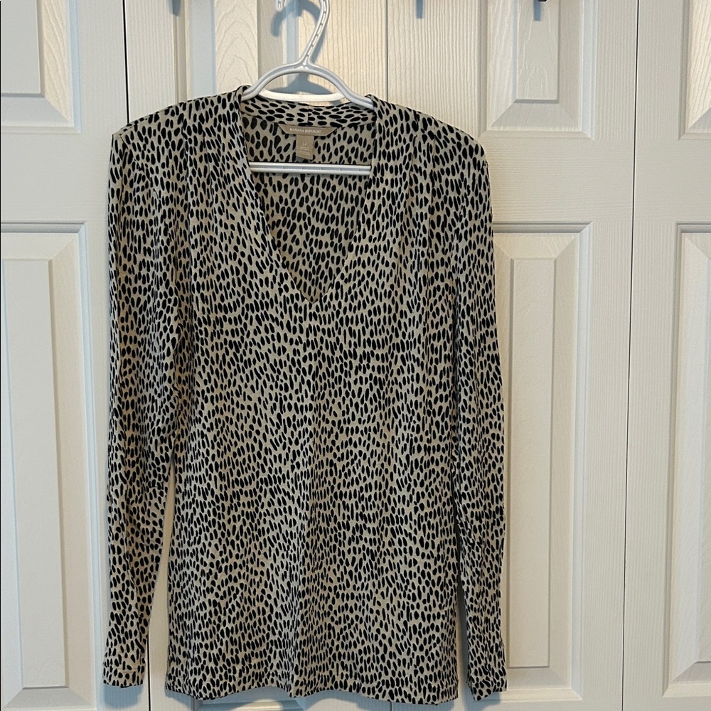 Banana Republic Black and Cream Spotted Blouse